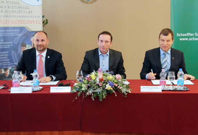 Bővült a duális együttműködés a Schaeffler Savaria Kft. és a Pannon Egyetem között